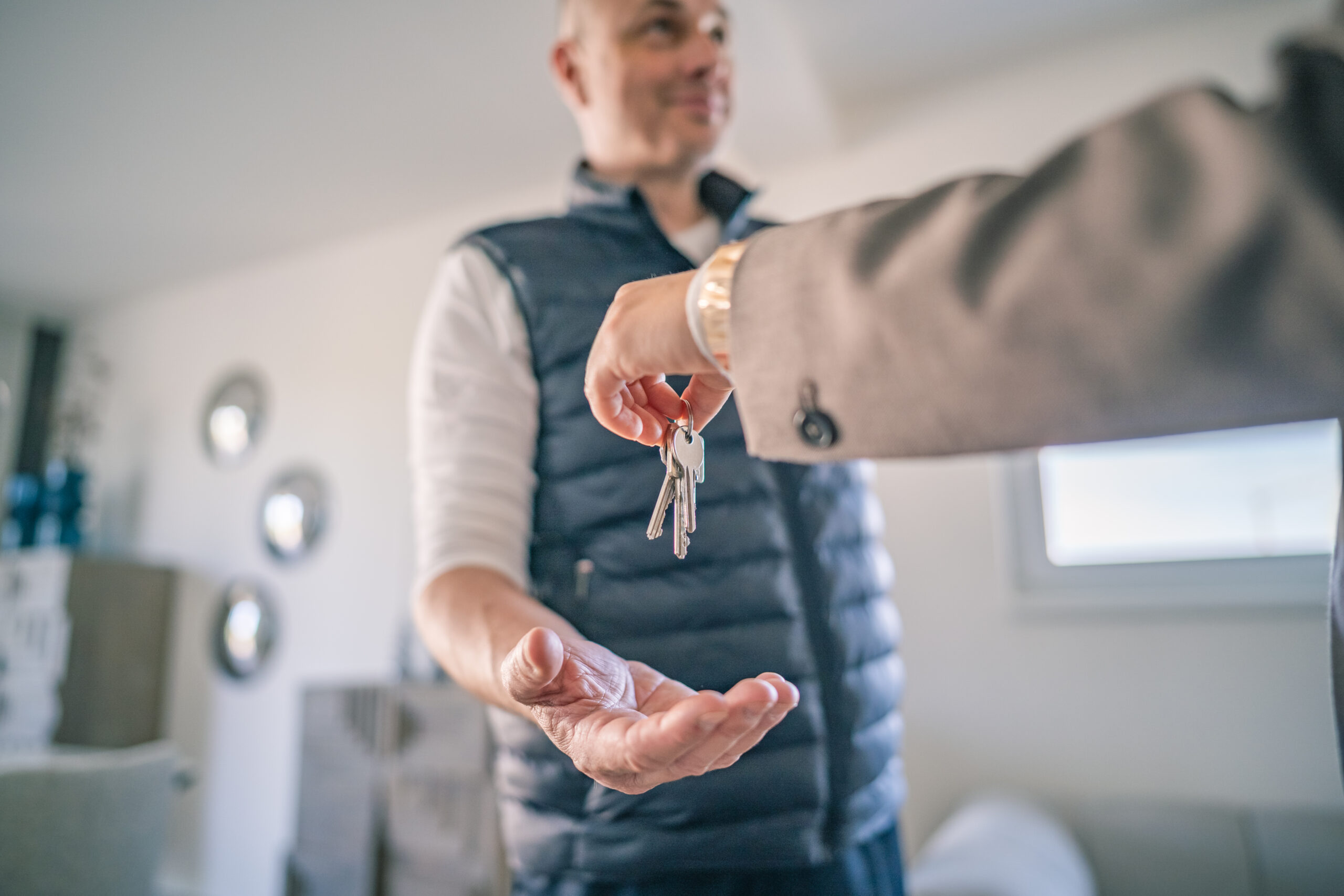 Airbnb vs. dlouhodobý pronájem: Co se více vyplatí?